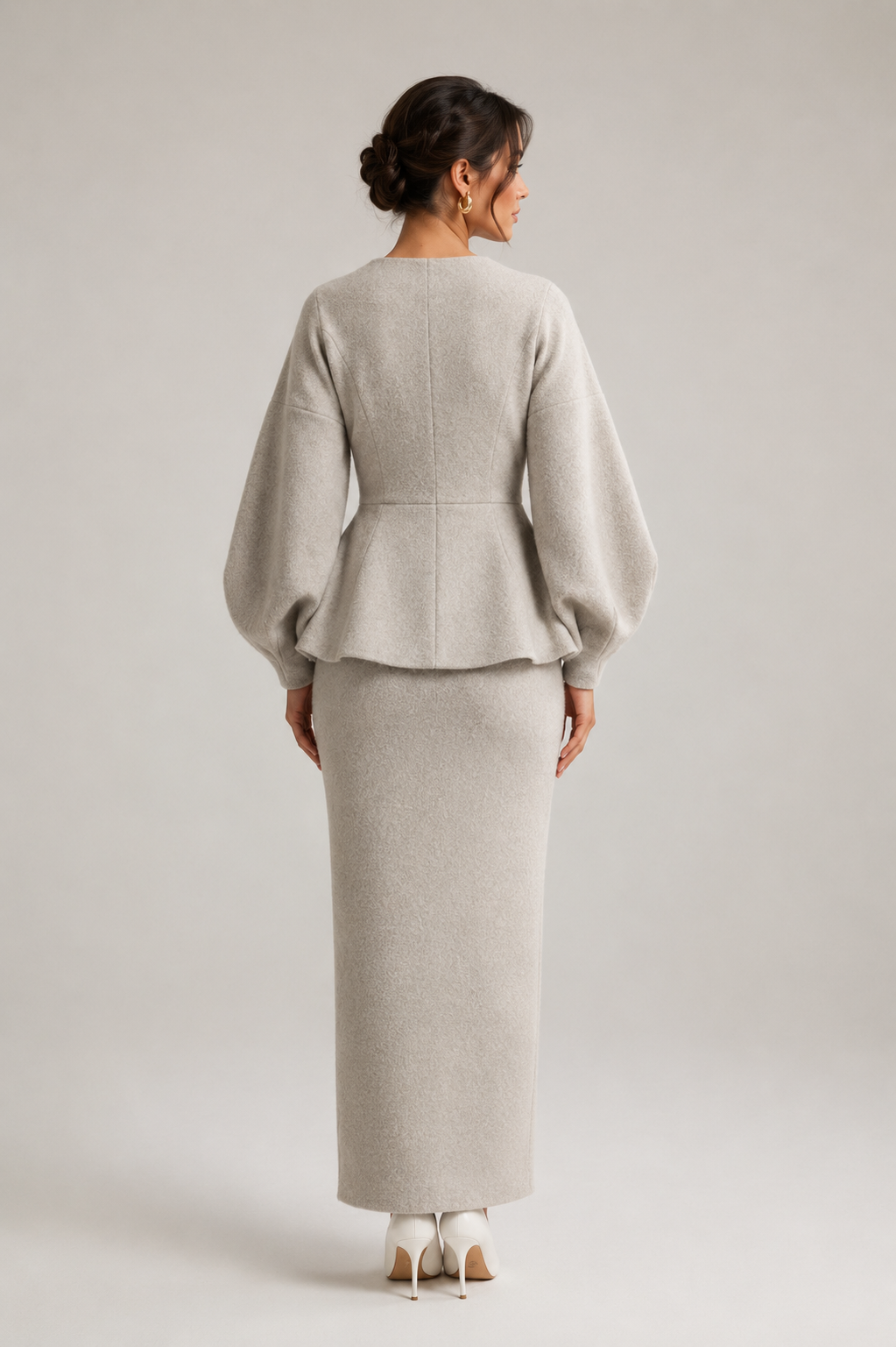 Taylor | Ensemble Blazer Femme Beige Chic - Haut Cache-Cœur & Jupe Longue-blazer femme-Mysia Paris
